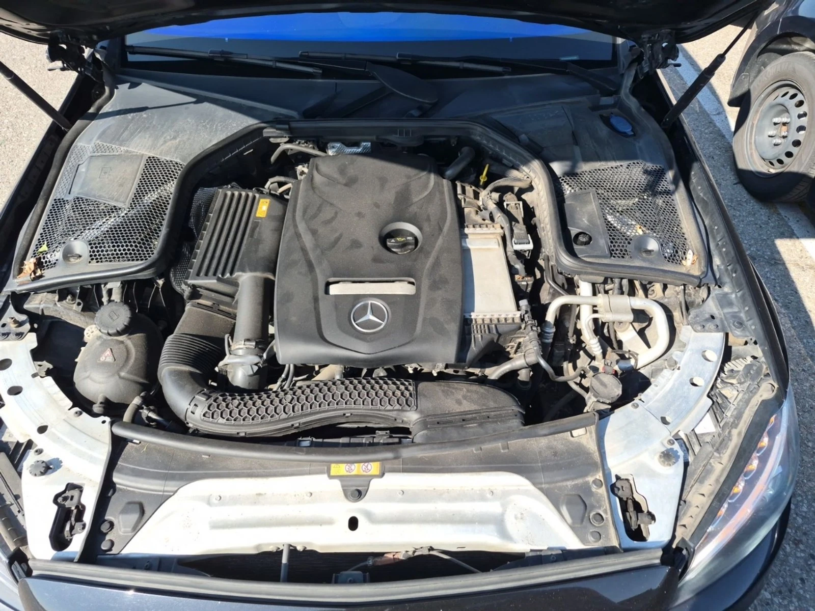 Mercedes-Benz C 300 COUPE* AMG* 4MATIC* BURMESTER* PANO* , снимка 14 - Автомобили и джипове - 55571477