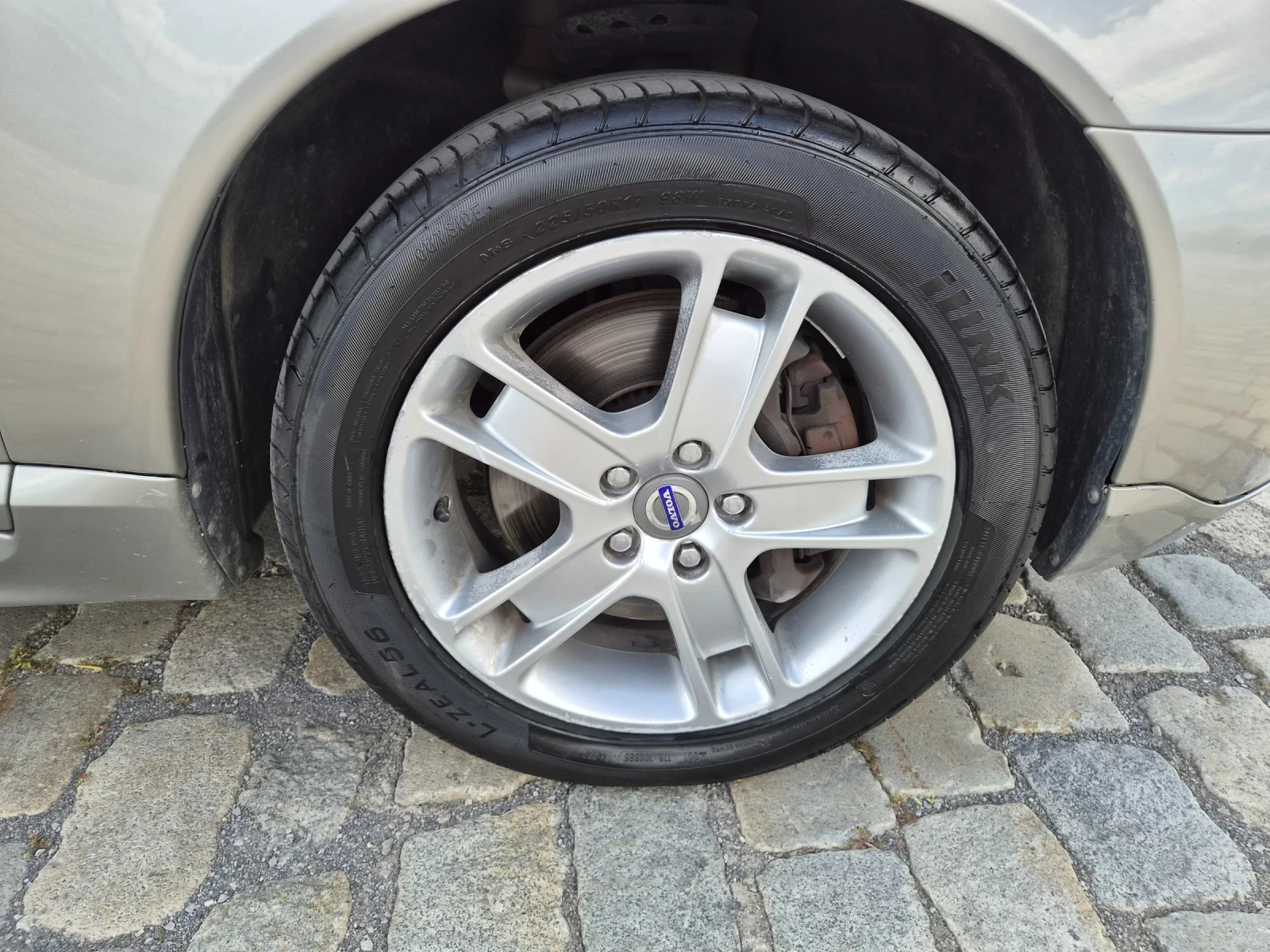 Volvo V70 2.4D 163кс АВТОМАТИК ЕВРО 4, снимка 11 - Автомобили и джипове - 55616513
