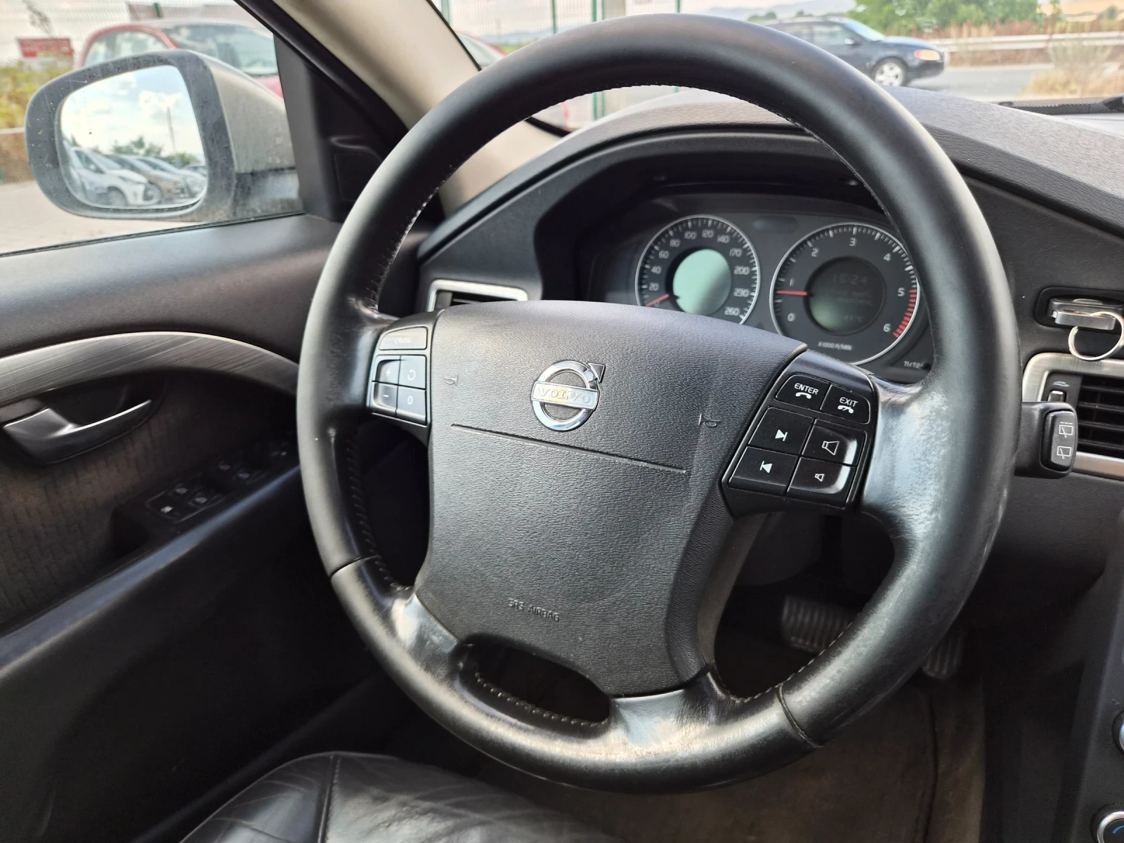 Volvo V70 2.4D 163кс АВТОМАТИК ЕВРО 4, снимка 15 - Автомобили и джипове - 55616513