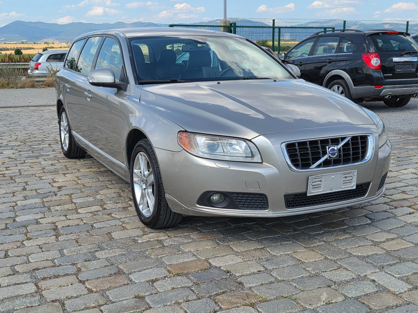 Volvo V70 2.4D 163кс АВТОМАТИК ЕВРО 4, снимка 3 - Автомобили и джипове - 55616513