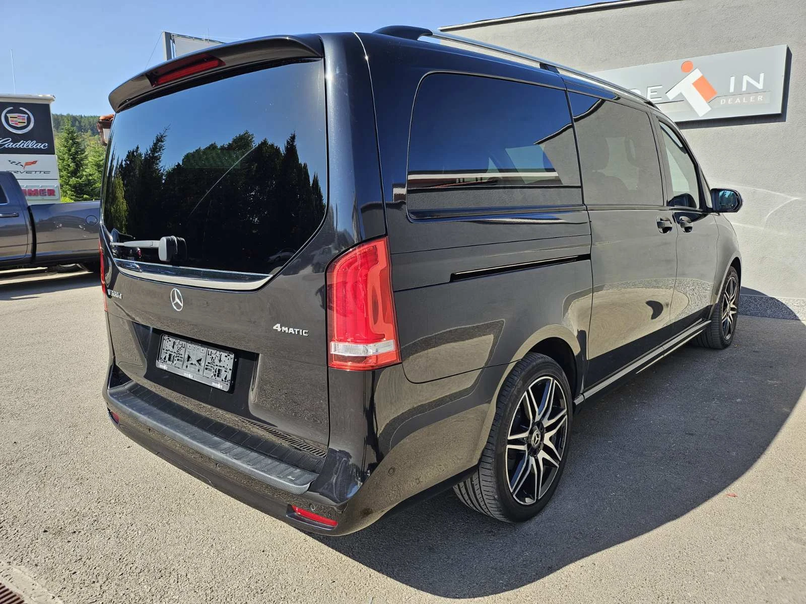 Mercedes-Benz V 300 D 4 MATIC LONG, снимка 4 - Автомобили и джипове - 55885138