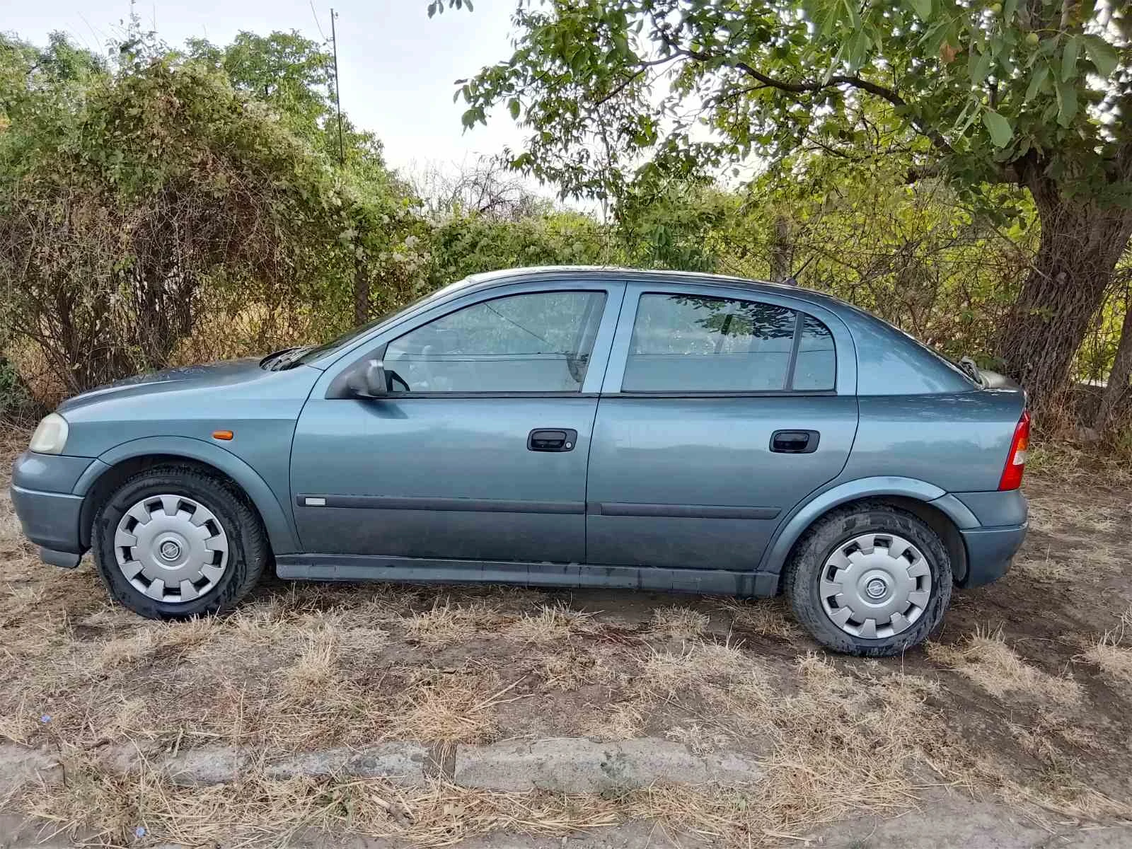 Opel Astra, снимка 2 - Автомобили и джипове - 56023602
