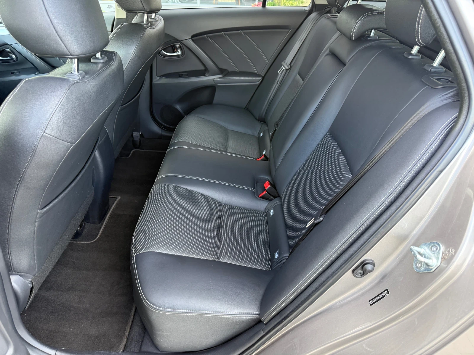 Toyota Avensis 1.8 VVT-i / EXECUTIVE / KOJA / NAVI / CAMERA / LED | Mobile.bg � ����������� 12