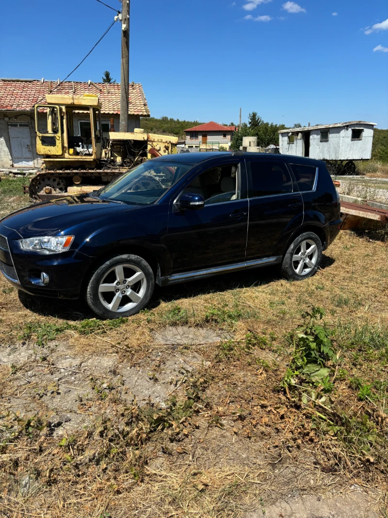 Mitsubishi Outlander 3.0 V6 GT, снимка 12 - Автомобили и джипове - 47298356