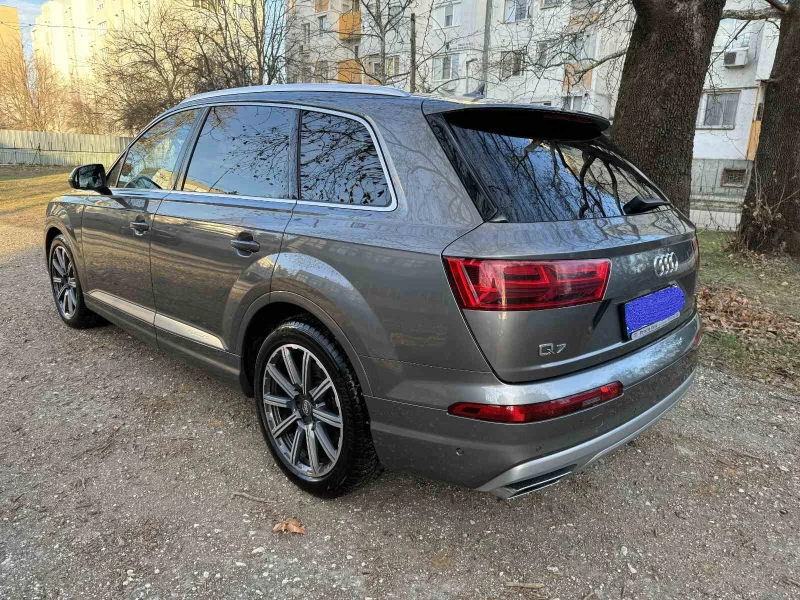 Audi Q7, снимка 6 - Автомобили и джипове - 47196120