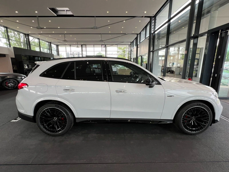 Mercedes-Benz GLC 43 AMG * 4M* TRACK-PACE* 360 CAM* DISTRONIC* HEADUP* BURM, снимка 2 - Автомобили и джипове - 48129729