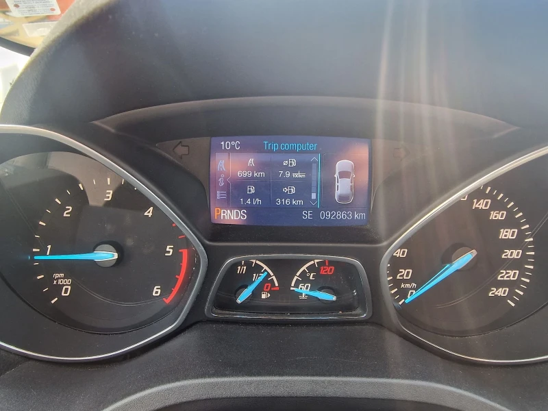 Ford Kuga, снимка 5 - Автомобили и джипове - 52598545