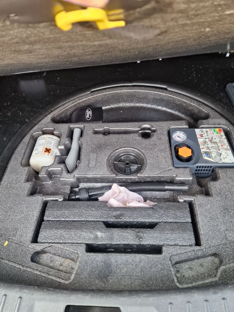 Ford Kuga, снимка 10 - Автомобили и джипове - 52598545