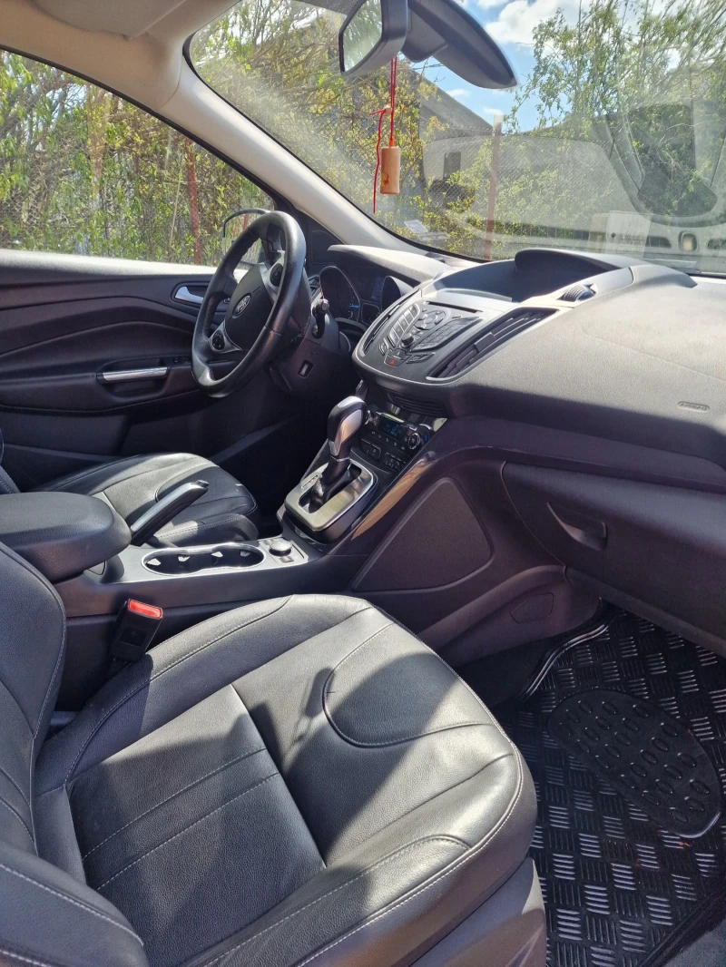 Ford Kuga, снимка 8 - Автомобили и джипове - 52598545