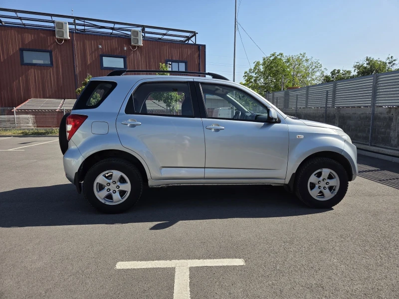 Daihatsu Terios 1.5газ/бензин| Напълно обслужена | , снимка 6 - Автомобили и джипове - 50955742