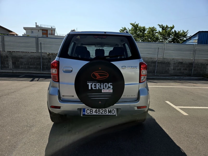 Daihatsu Terios 1.5газ/бензин| Напълно обслужена | , снимка 4 - Автомобили и джипове - 50955742