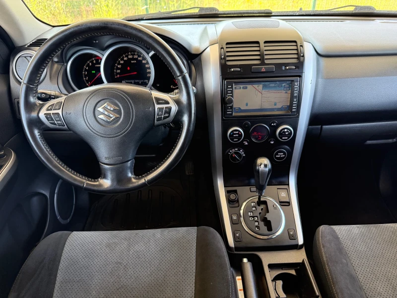Suzuki Grand vitara 2.4i Швейцария Автомат 4х4, снимка 12 - Автомобили и джипове - 52654041