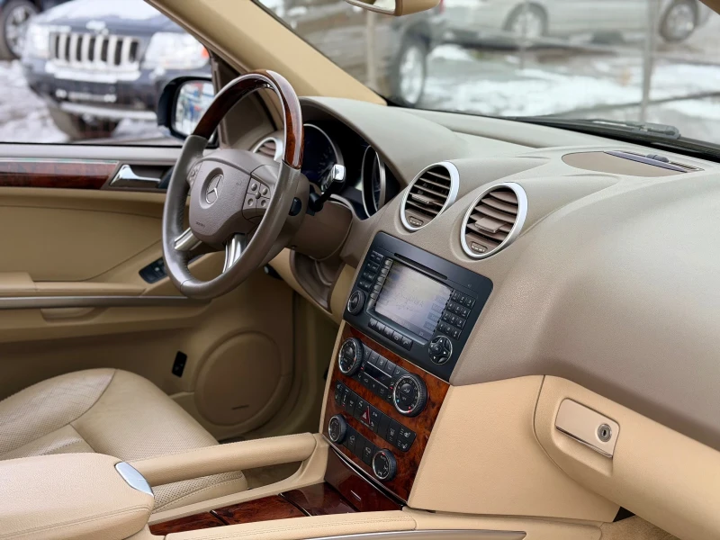 Mercedes-Benz ML 500 AMG PAKET 306к.с 3Х-ТВ Обдухване Дистроник 184хил, снимка 9 - Автомобили и джипове - 53034960