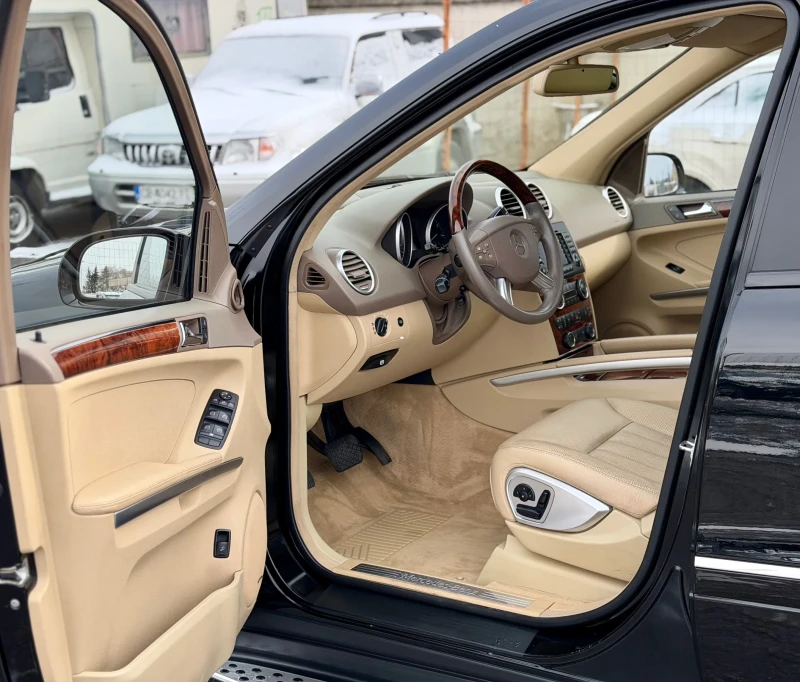 Mercedes-Benz ML 500 AMG PAKET 306к.с 3Х-ТВ Обдухване Дистроник 184хил, снимка 6 - Автомобили и джипове - 53034960