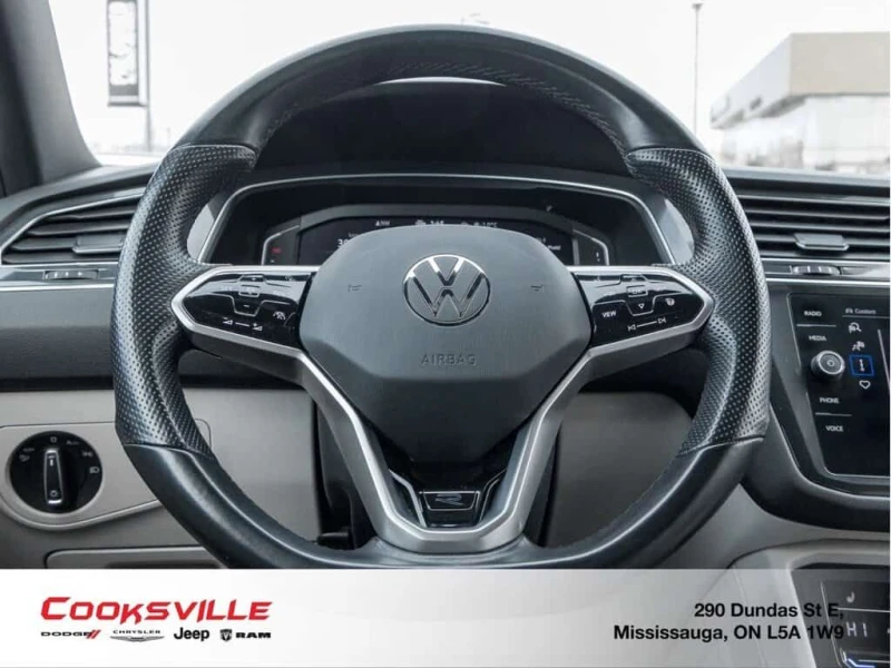 VW Tiguan * Highline 2.0T 8sp at w/Tip 4M * CARFAX * ЦЕНА ДО, снимка 11 - Автомобили и джипове - 53538517