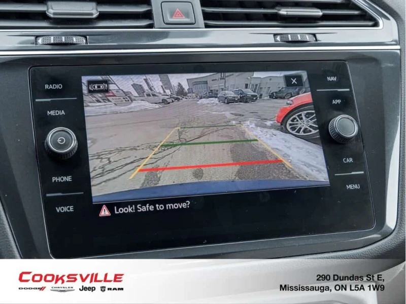 VW Tiguan * Highline 2.0T 8sp at w/Tip 4M * CARFAX * ЦЕНА ДО, снимка 17 - Автомобили и джипове - 53538517