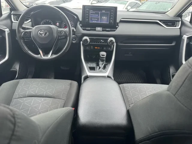 Toyota Rav4 XLE AWD* АвтоКредит* (ЦЕНА ДО БГ), снимка 11 - Автомобили и джипове - 53892475