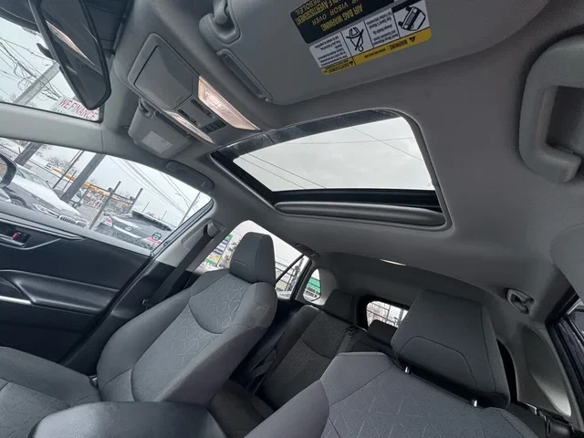 Toyota Rav4 XLE AWD* АвтоКредит* (ЦЕНА ДО БГ), снимка 10 - Автомобили и джипове - 53892475