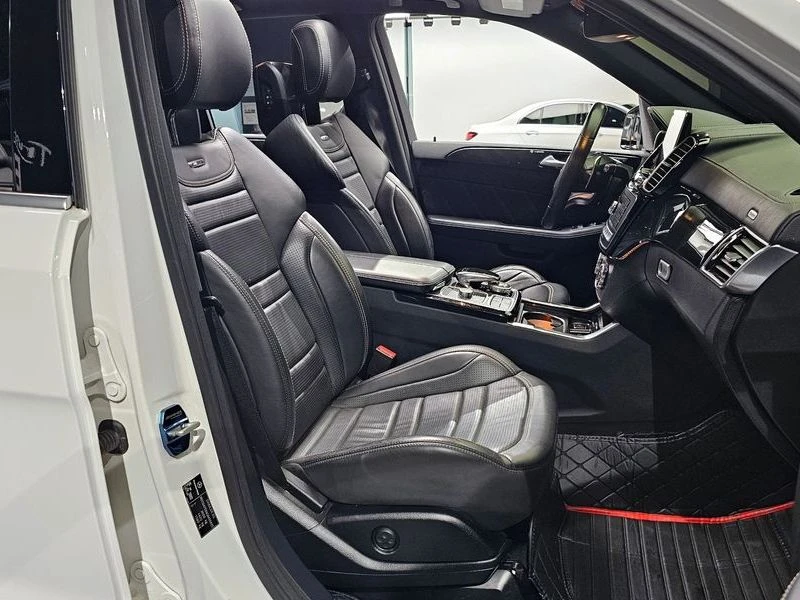 Mercedes-Benz GLE 63 AMG 4MATIC* HARMAN KARDON* DISTRONIC* 360* TV* PANO* , снимка 8 - Автомобили и джипове - 55336250