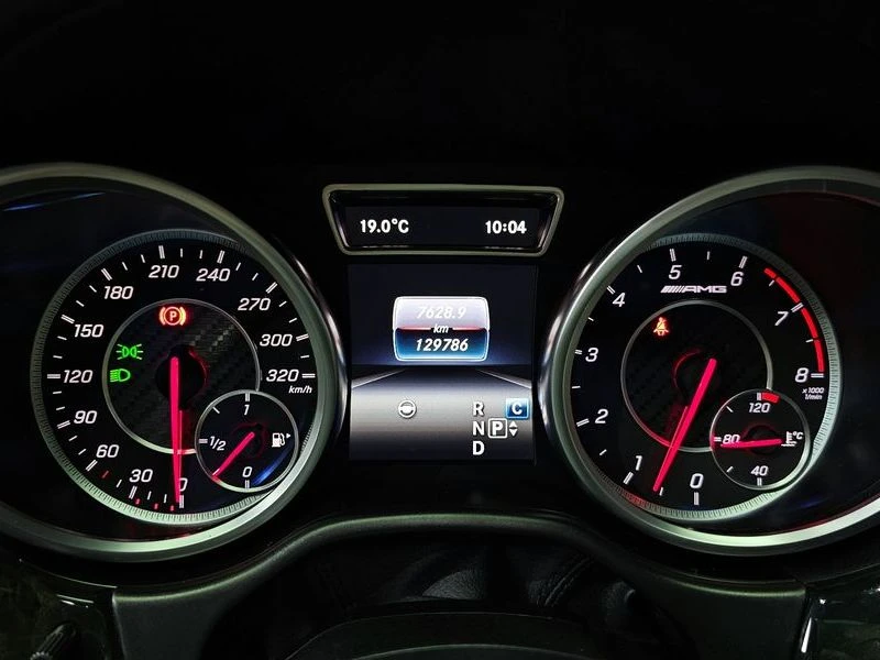 Mercedes-Benz GLE 63 AMG 4MATIC* HARMAN KARDON* DISTRONIC* 360* TV* PANO* , снимка 6 - Автомобили и джипове - 55336250