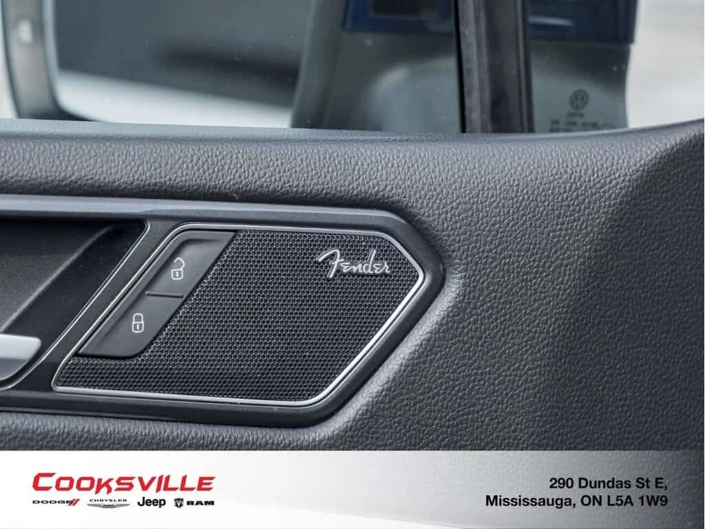 VW Tiguan * Highline 2.0T 8sp at w/Tip 4M * CARFAX * ЦЕНА ДО - изображение 9