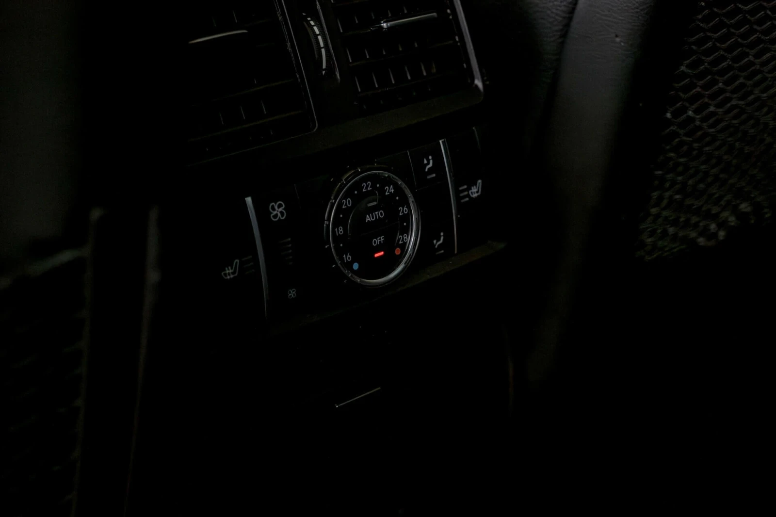 Mercedes-Benz GLS 350 AMG/4matic/Harman Kardon/6+ 1/Side Assist/Distroni, снимка 15 - Автомобили и джипове - 53783219