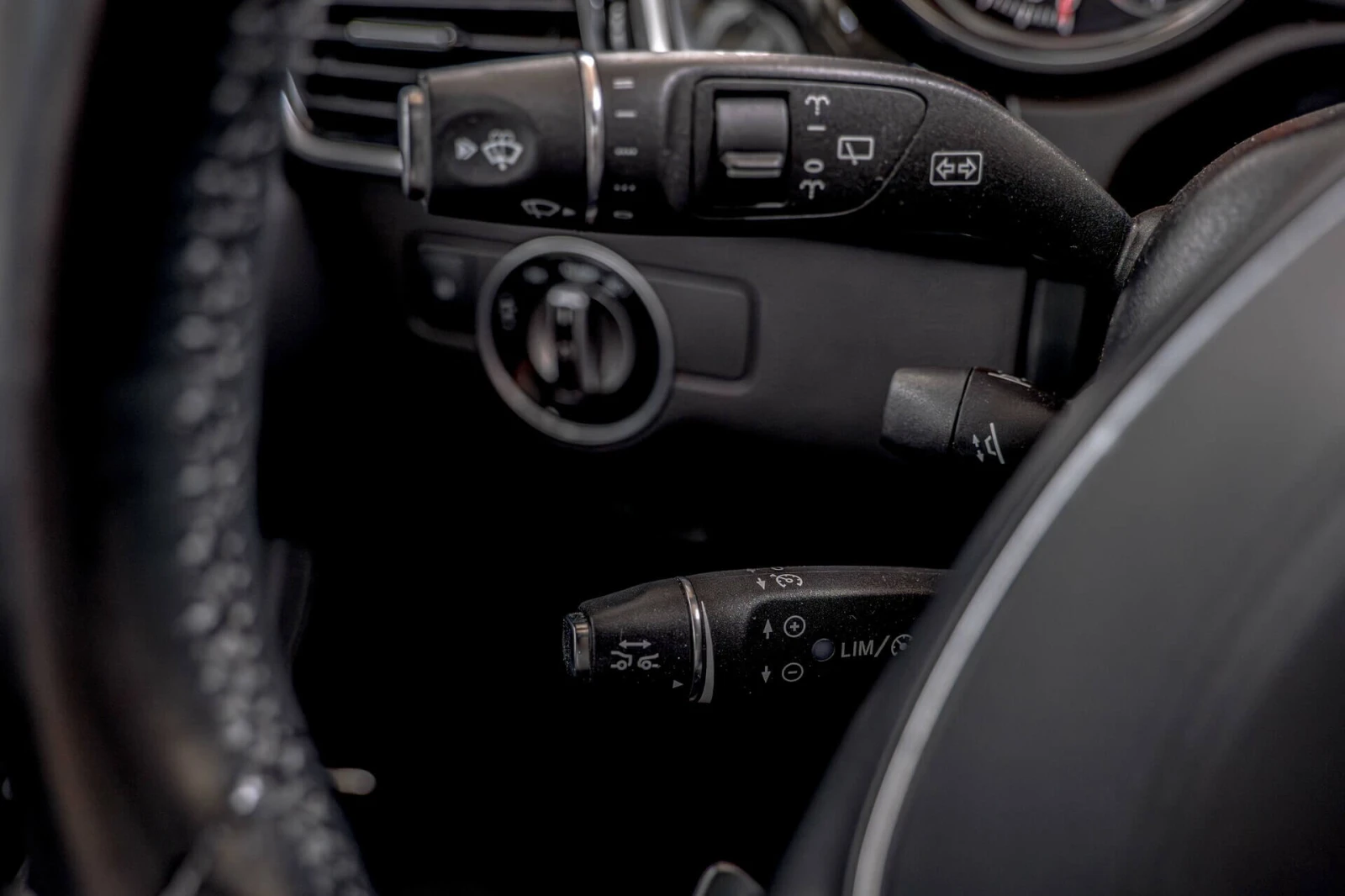 Mercedes-Benz GLS 350 AMG/4matic/Harman Kardon/6+ 1/Side Assist/Distroni, снимка 13 - Автомобили и джипове - 53783219