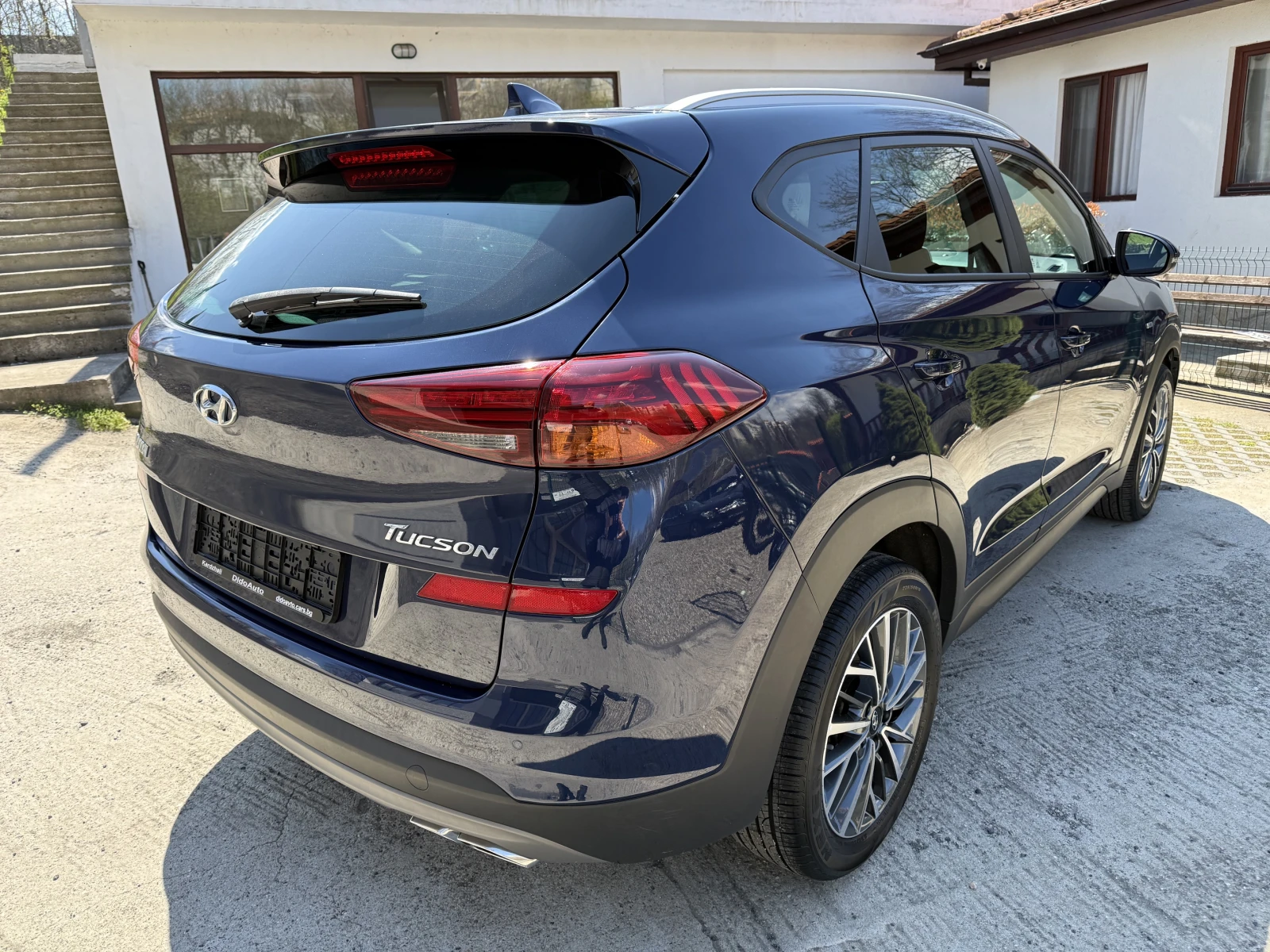 Hyundai Tucson 1.6CRDI HYBRID, снимка 4 - Автомобили и джипове - 54156895
