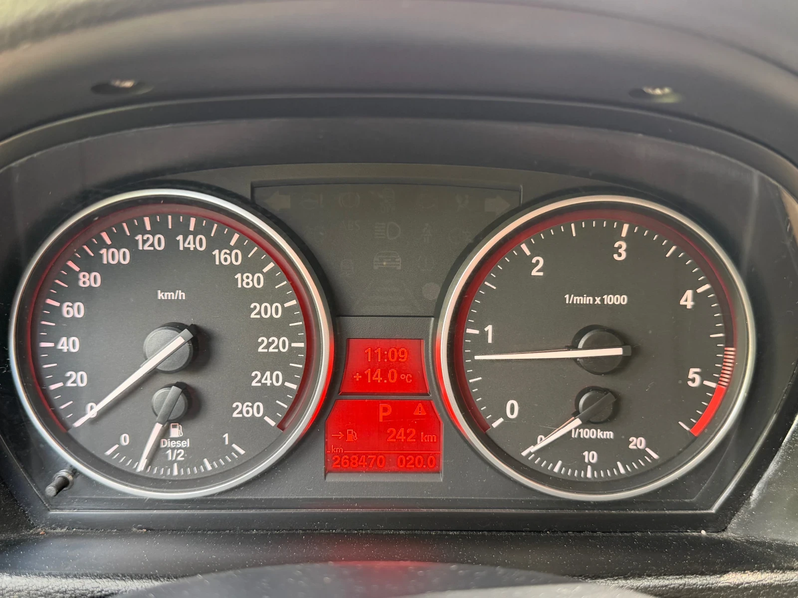BMW X1 2.0d, снимка 9 - Автомобили и джипове - 54668525