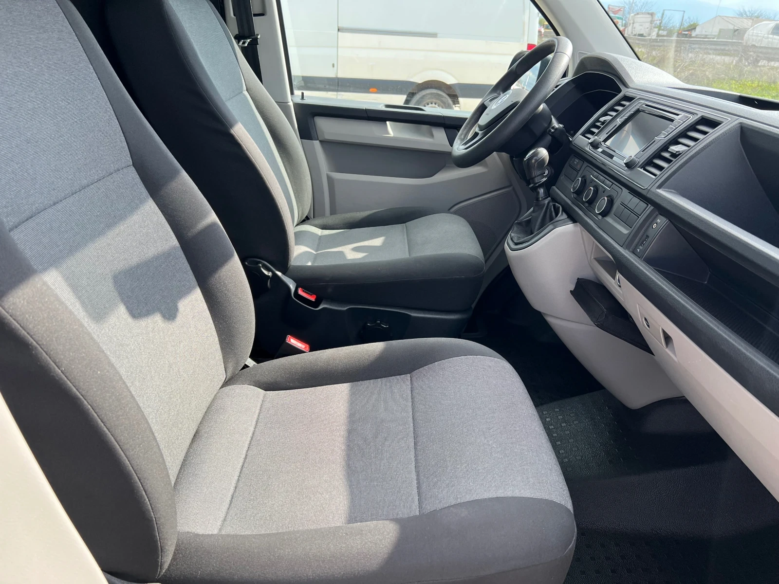 VW T6 2.0tdi-klima - изображение 10