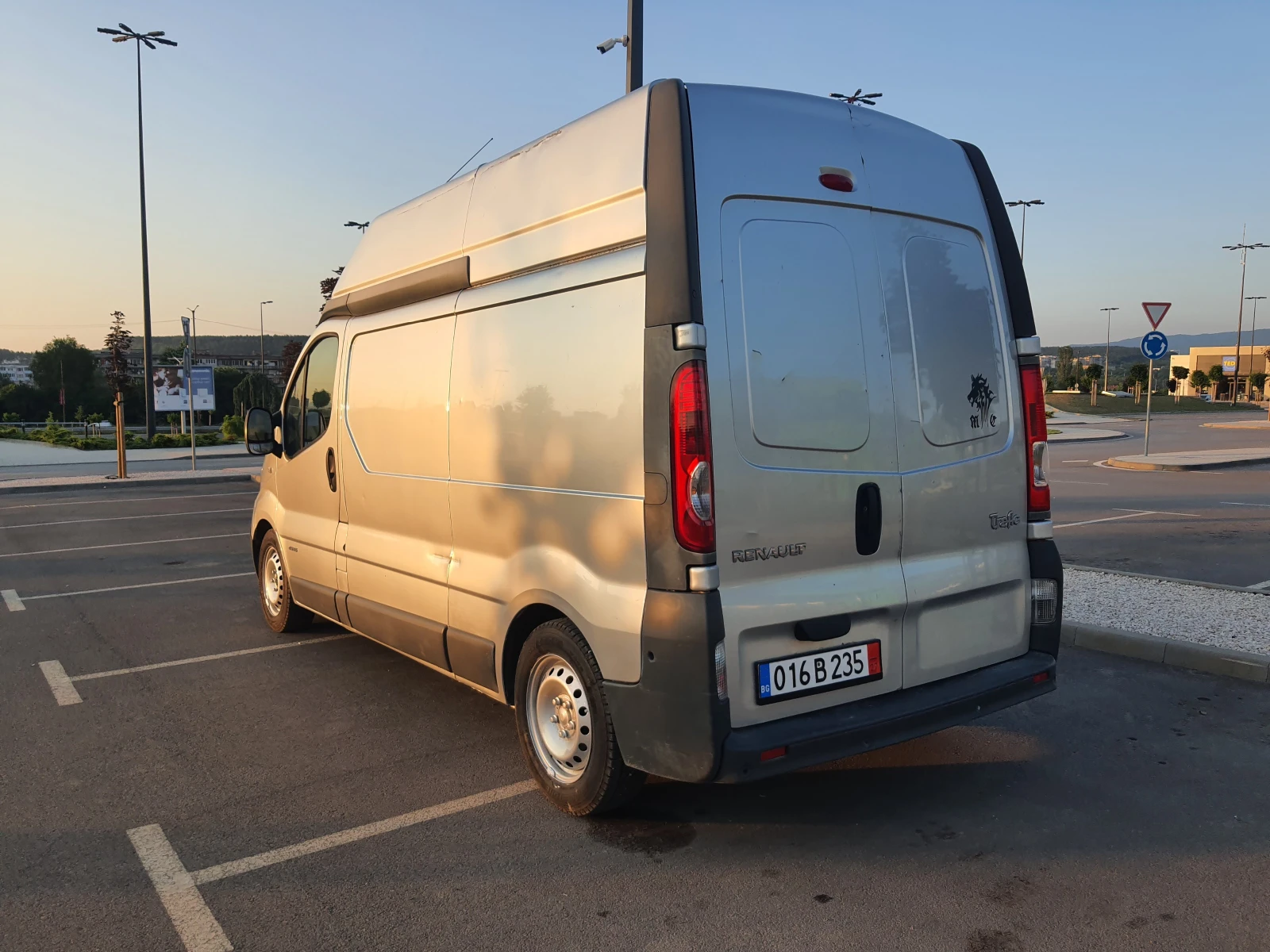Renault Trafic 2.0dci - изображение 7