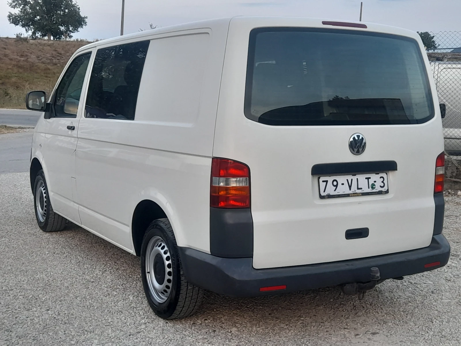 VW T5 1.9TDI КЛИМАТИK, снимка 4 - Бусове и автобуси - 55792504