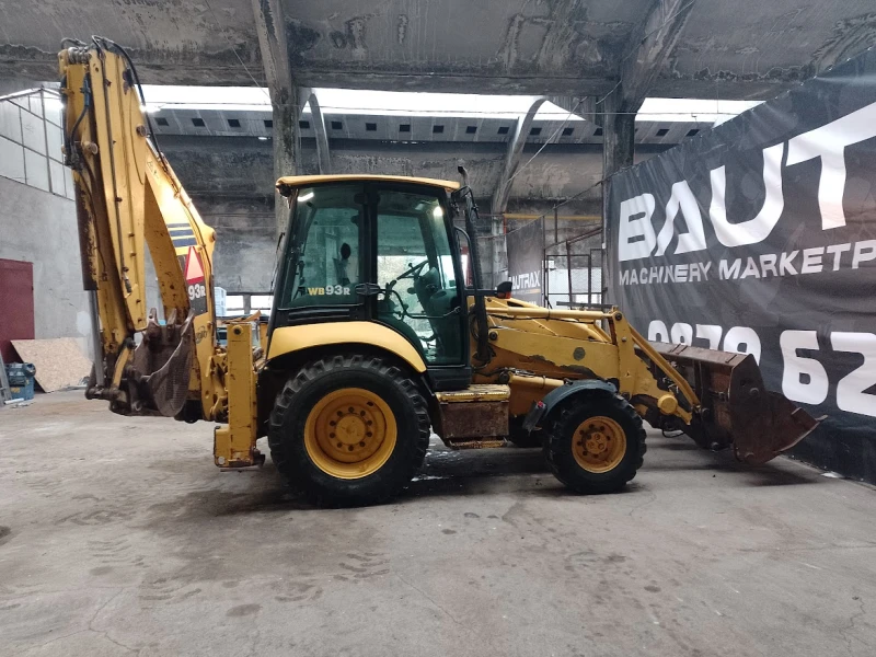 Багер Komatsu WB93R-5 НАЛИЧЕН, снимка 5 - Индустриална техника - 47979642