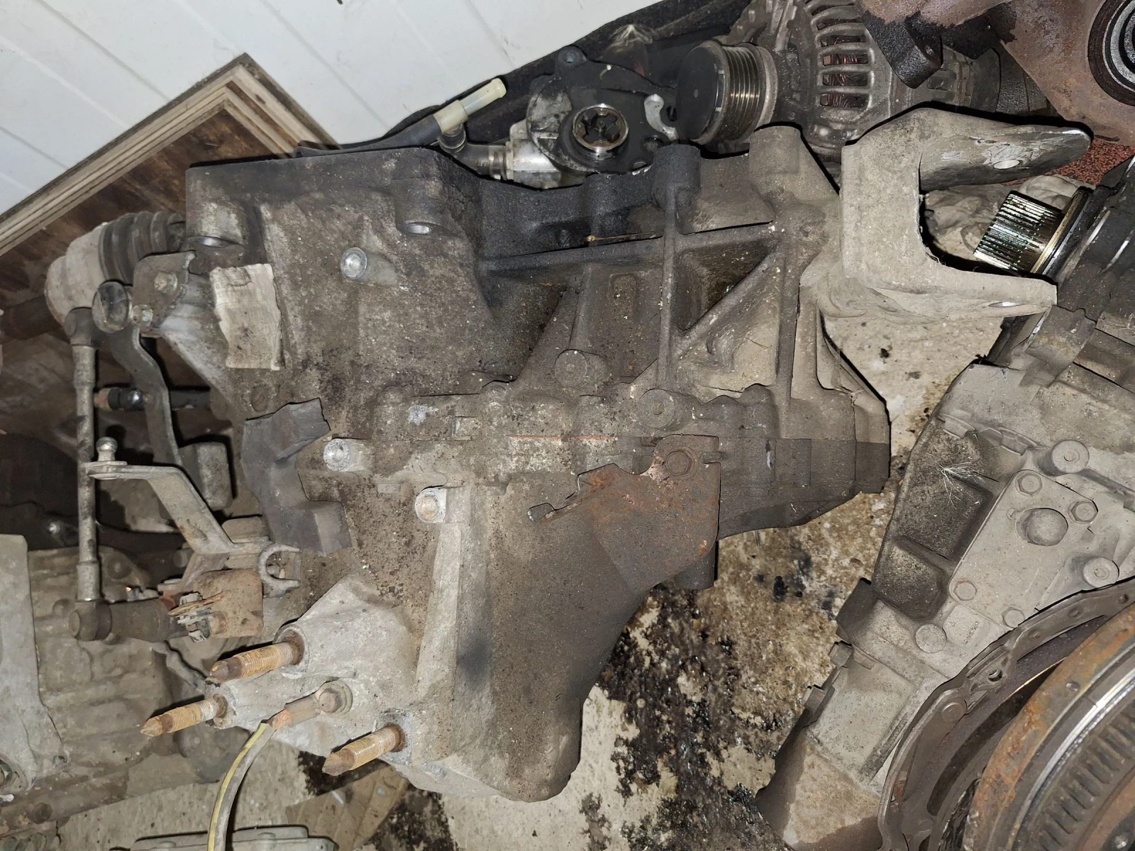     ,    OUTLANDER 2.0TDI | Mobile.bg   2