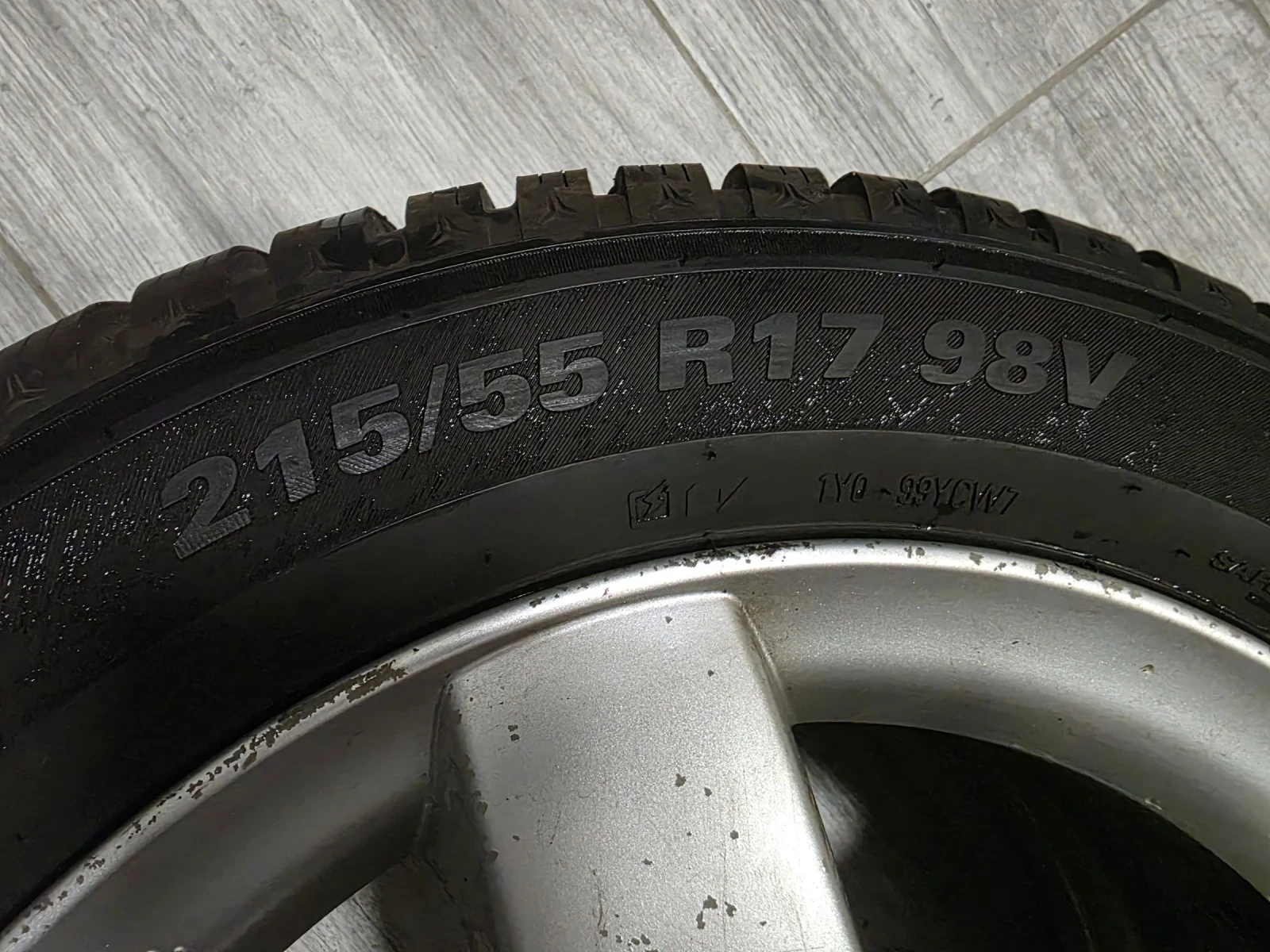 Гуми с джанти Kumho 215/55R17, снимка 4 - Гуми и джанти - 55117618