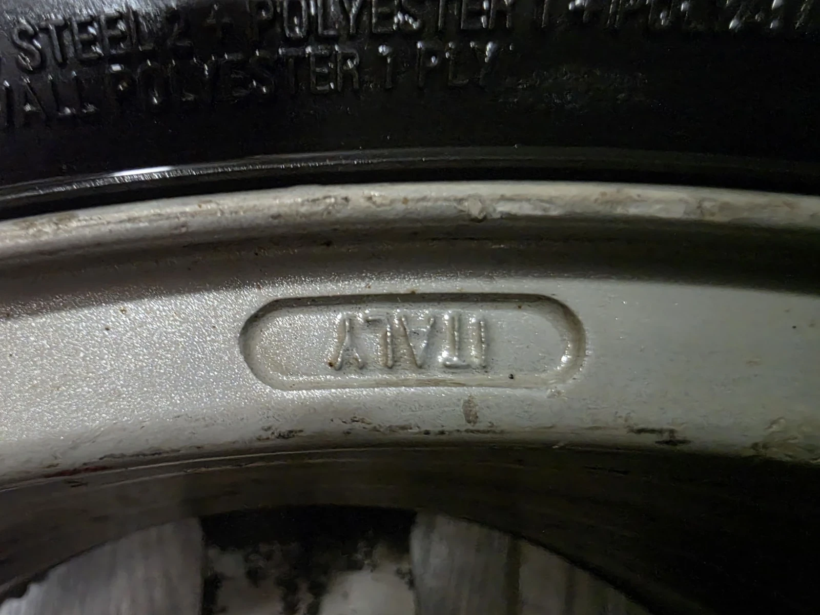 Гуми с джанти Kumho 215/55R17, снимка 2 - Гуми и джанти - 55117618