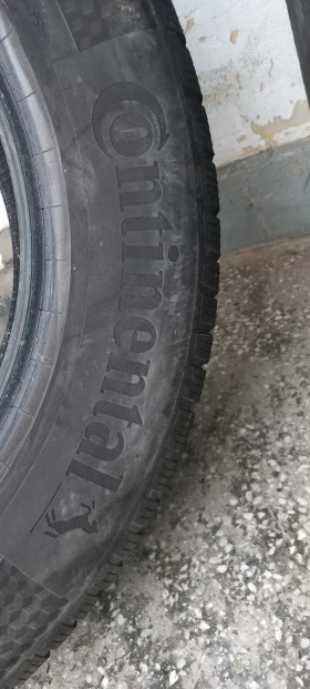 Гуми Зимни 215/65R17, снимка 13 - Гуми и джанти - 50699800
