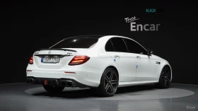 Mercedes-Benz E 63 AMG S* 4MATIC+ * HUD* 360* МАСАЖИ* КОЖА* ОБДУХВ, снимка 2