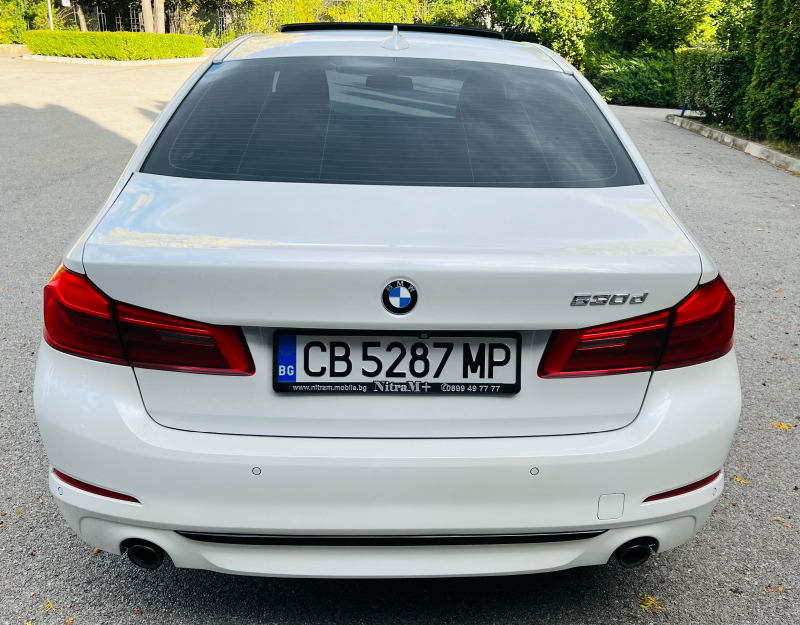 BMW 530 d Sport-line, снимка 11 - Автомобили и джипове - 38149927