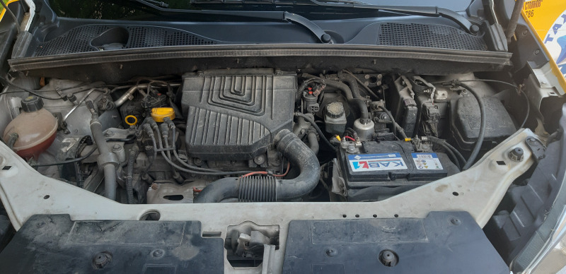 Dacia Lodgy 1.6, снимка 11 - Автомобили и джипове - 46118862