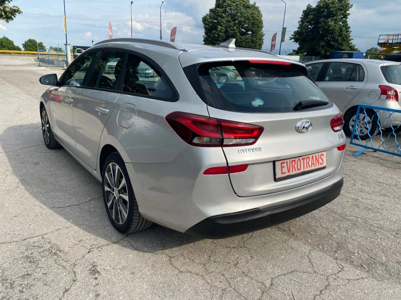 Hyundai I30 1, 6 crdi /Navi/LED/Kamera, снимка 6 - Автомобили и джипове - 45735347