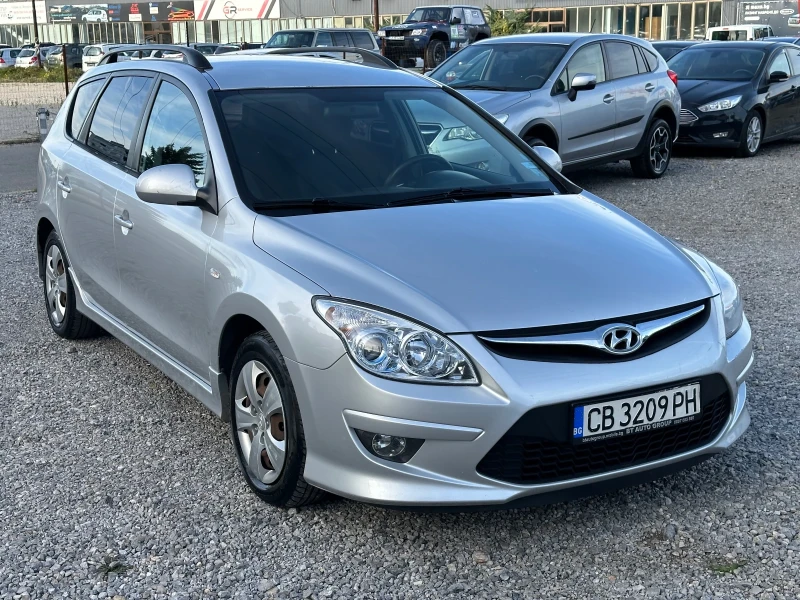 Hyundai I30 1.6CDRI * * РЕГИСТРИРАН* * ОБСЛУЖЕН* * , снимка 1 - Автомобили и джипове - 47513653