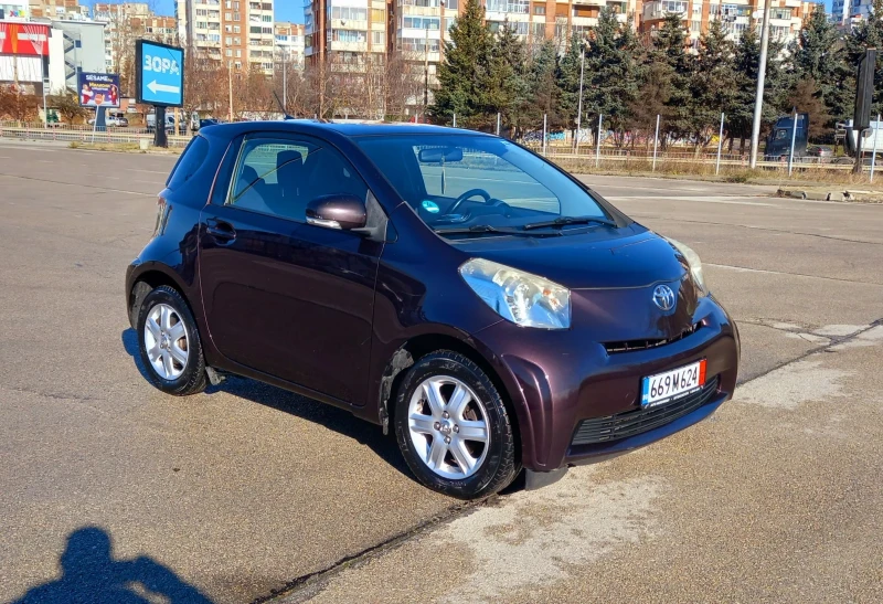 Toyota IQ 1.0  i, снимка 1 - Автомобили и джипове - 48439970