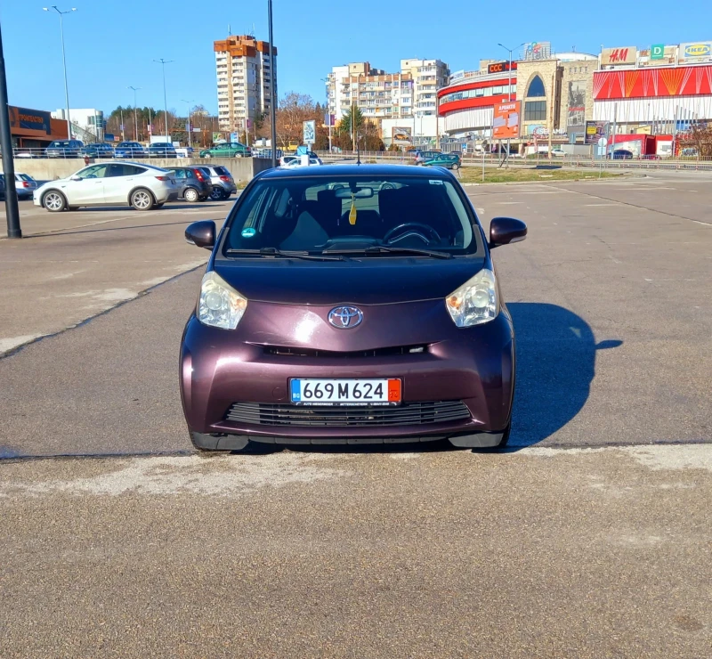 Toyota IQ 1.0  i, снимка 2 - Автомобили и джипове - 48439970