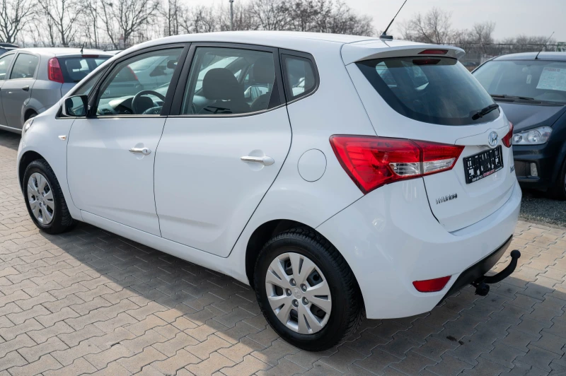 Hyundai Ix20 1.4i* 90кс* бензин, снимка 6 - Автомобили и джипове - 48786248