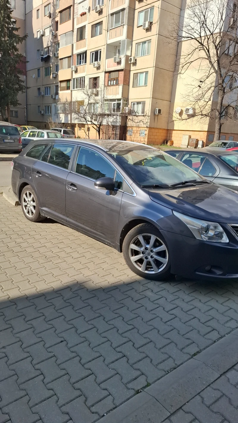 Toyota Avensis, снимка 10 - Автомобили и джипове - 48918600