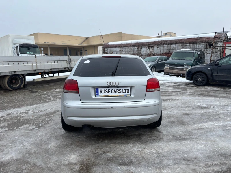 Audi A3 1.6i, снимка 2 - Автомобили и джипове - 53222037