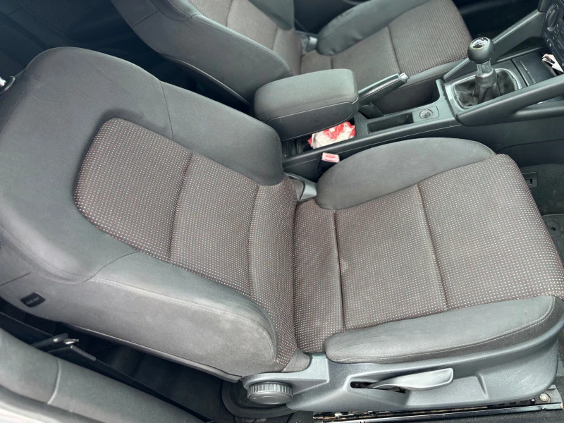 Audi A3 1.6i, снимка 12 - Автомобили и джипове - 53222037