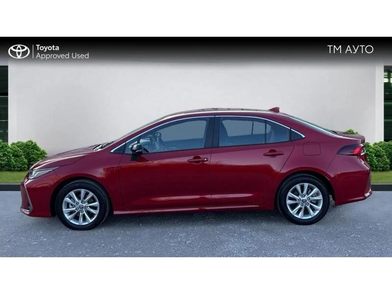 Toyota Corolla 1.5 CVT SDN Executive MY25 - НОВА, снимка 3 - Автомобили и джипове - 53001294
