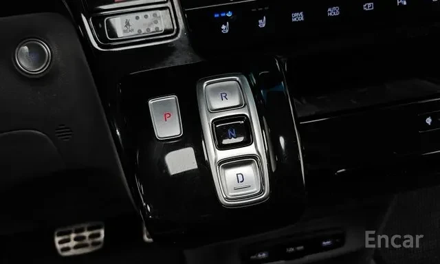 Hyundai Staria 3.5 V6 LPG INSPIRATION , снимка 11 - Автомобили и джипове - 55892488